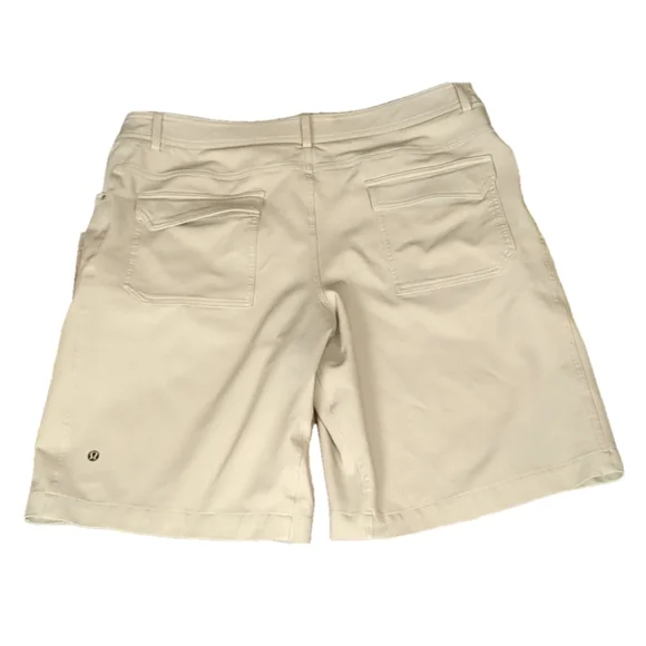 LULULEMON tan pinstripe commute short size 38 big and tall Athletic